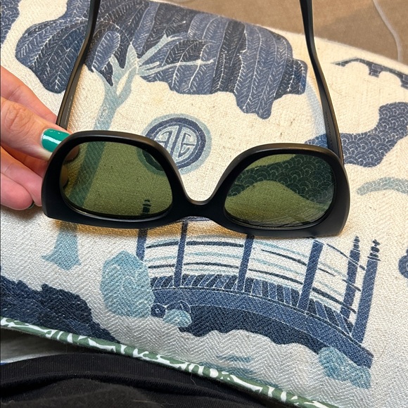 Toms Matte Black Cat-Eye Sunglasses - Picture 6 of 9